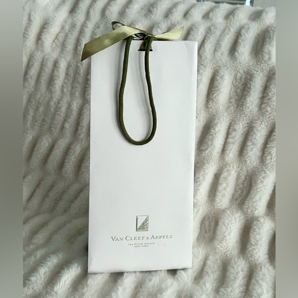 Authentic Van Cleef and Arpels Shopping Gift Bag